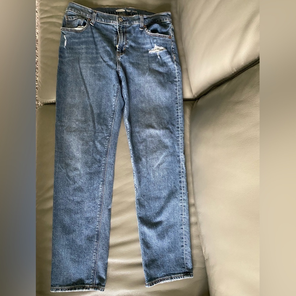 Old  Navy mid rise boyfriend jeans. Size 6